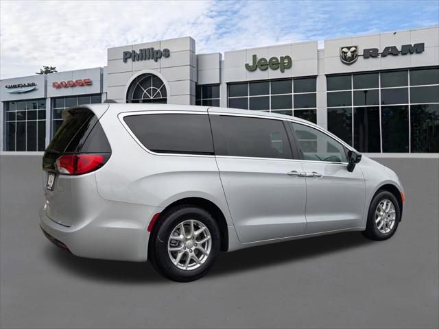 2026 Chrysler Voyager VOYAGER LX