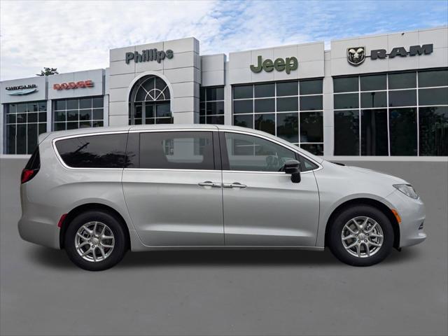 2026 Chrysler Voyager VOYAGER LX