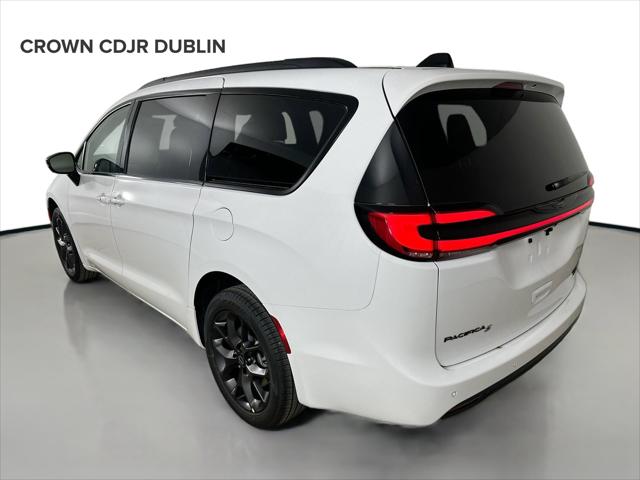 2026 Chrysler Pacifica Limited AWD