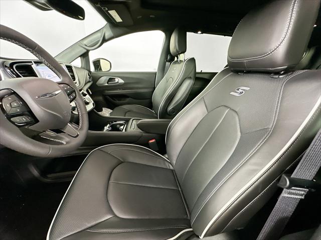 2026 Chrysler Pacifica Limited AWD