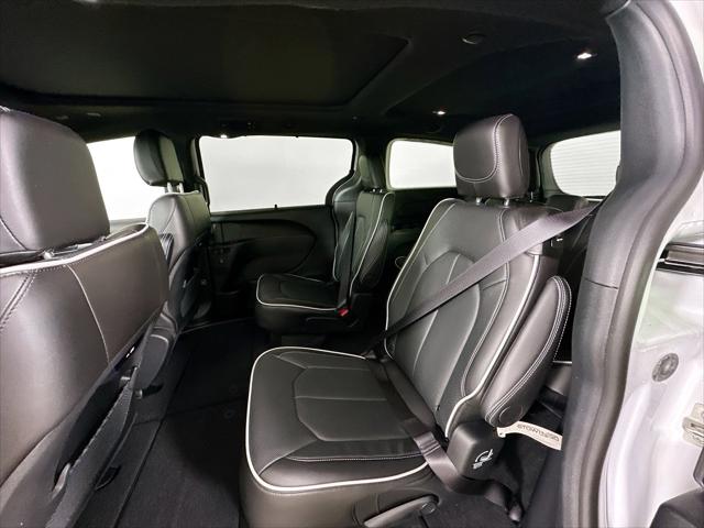 2026 Chrysler Pacifica Limited AWD