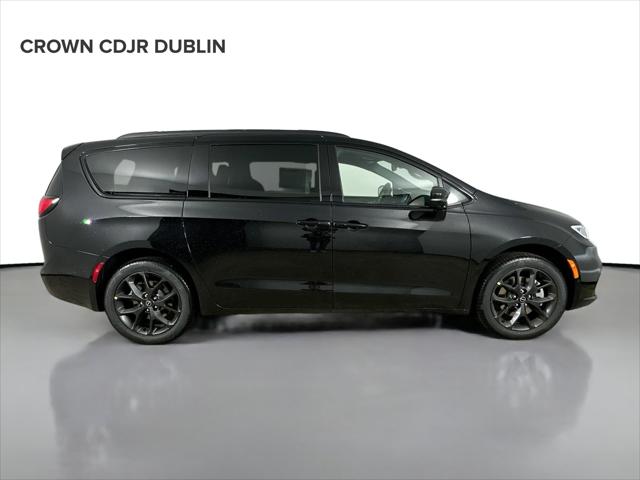 2026 Chrysler Pacifica Limited AWD