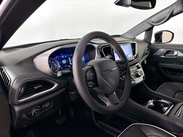 2026 Chrysler Pacifica Limited AWD
