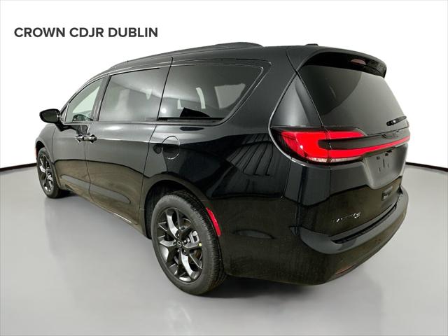 2026 Chrysler Pacifica Limited AWD