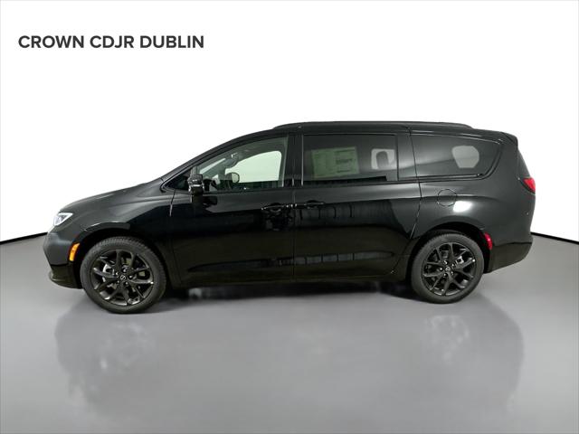 2026 Chrysler Pacifica Limited AWD
