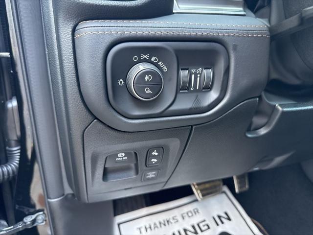 2026 Ram 1500 Tungsten Crew Cab 4x4 5'7" Box