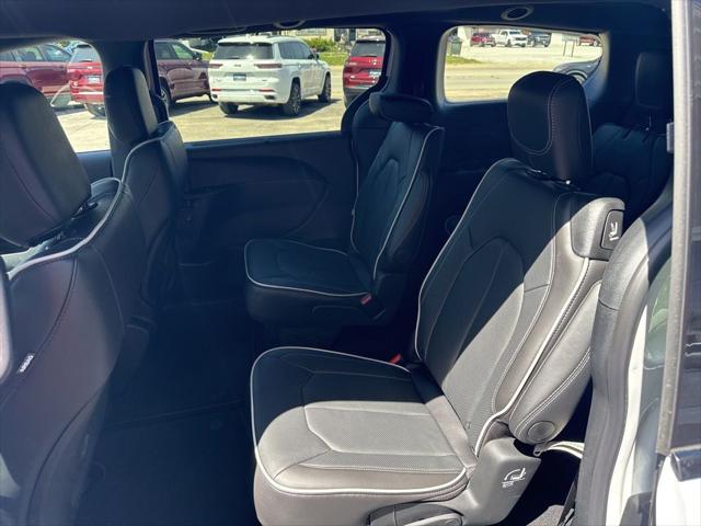 2026 Chrysler Pacifica Limited AWD