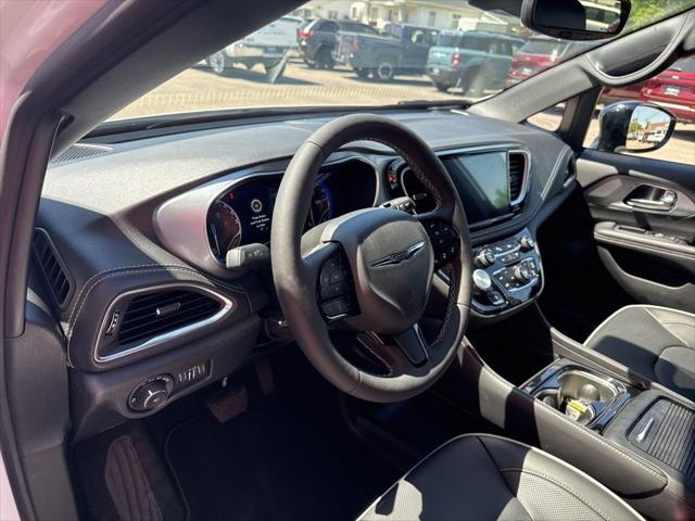 2026 Chrysler Pacifica Limited AWD