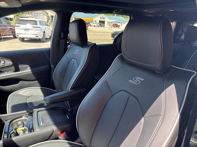 2026 Chrysler Pacifica Limited AWD