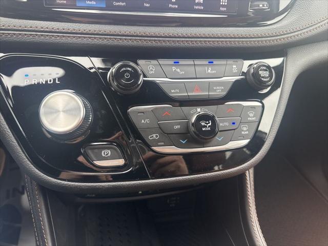 2026 Chrysler Pacifica Pinnacle AWD