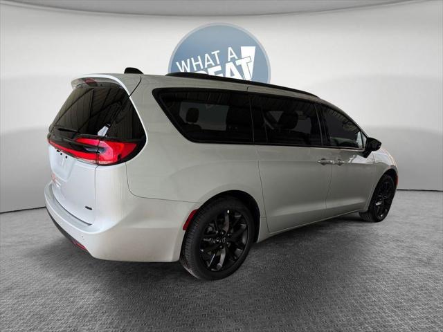 2026 Chrysler Pacifica PACIFICA SELECT AWD 2026 Chrysler Pacifica PACIFICA SELECT AWD