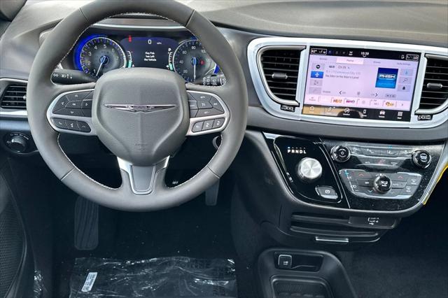 2026 Chrysler Voyager LX
