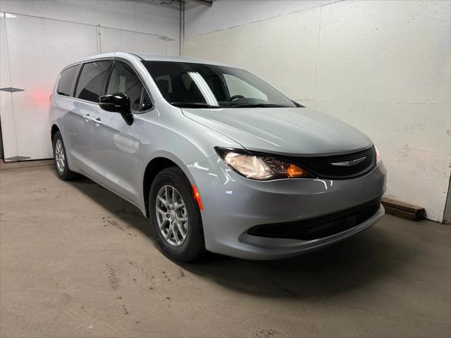 2026 Chrysler Voyager VOYAGER LX