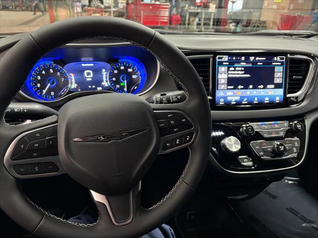 2026 Chrysler Voyager VOYAGER LX