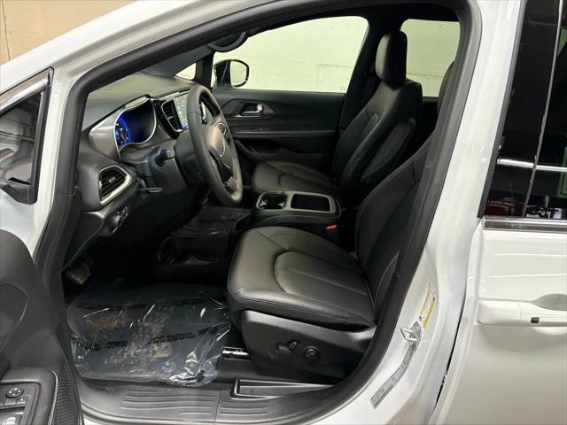 2026 Chrysler Voyager VOYAGER LX