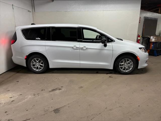 2026 Chrysler Voyager LX