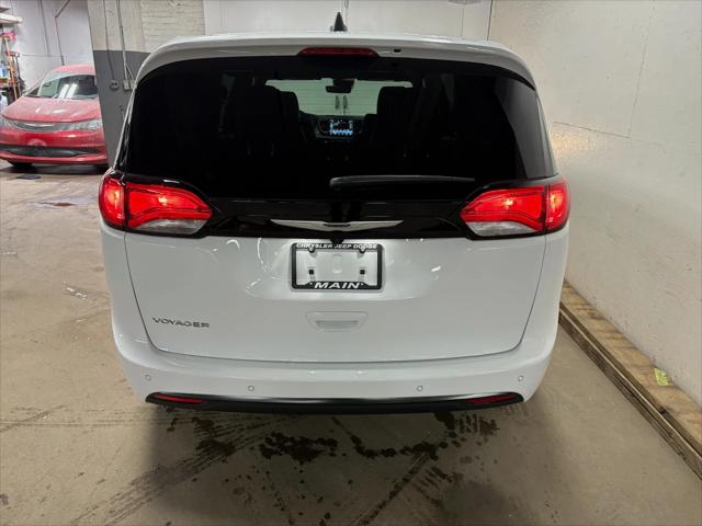 2026 Chrysler Voyager LX