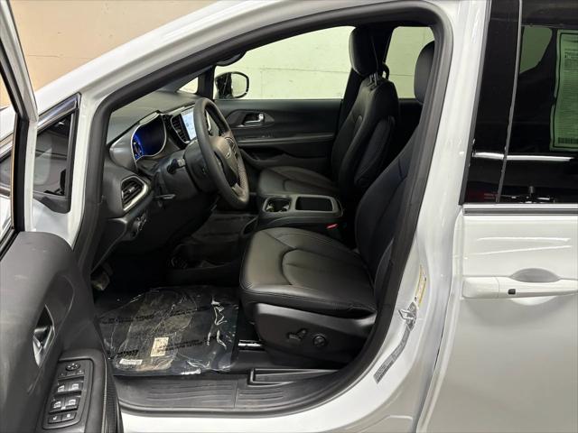 2026 Chrysler Voyager VOYAGER LX