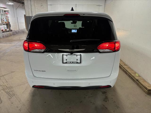 2026 Chrysler Voyager LX