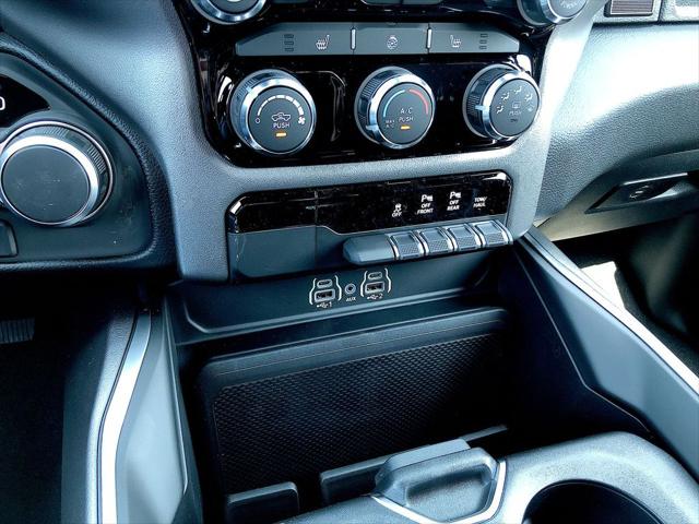 2026 Ram 1500 Big Horn Crew Cab 4x4 5'7" Box