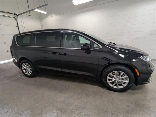 2026 Chrysler Pacifica PACIFICA SELECT AWD