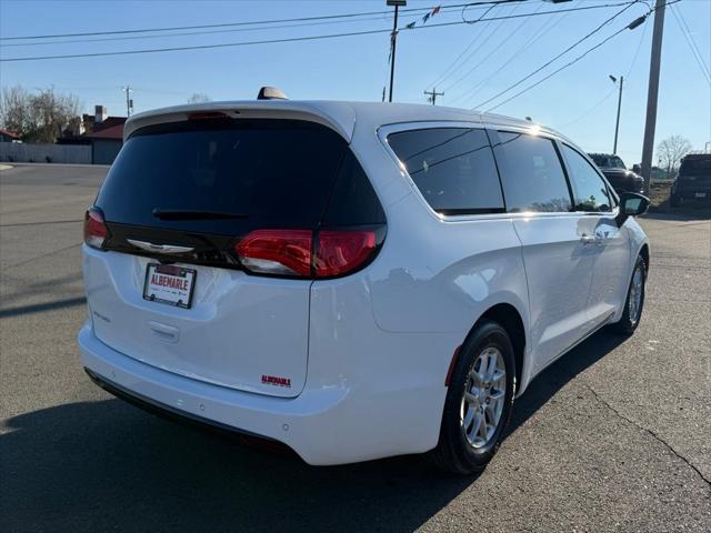 2026 Chrysler Voyager VOYAGER LX