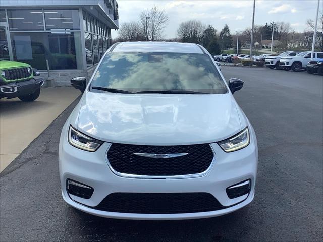 2026 Chrysler Pacifica PACIFICA SELECT AWD