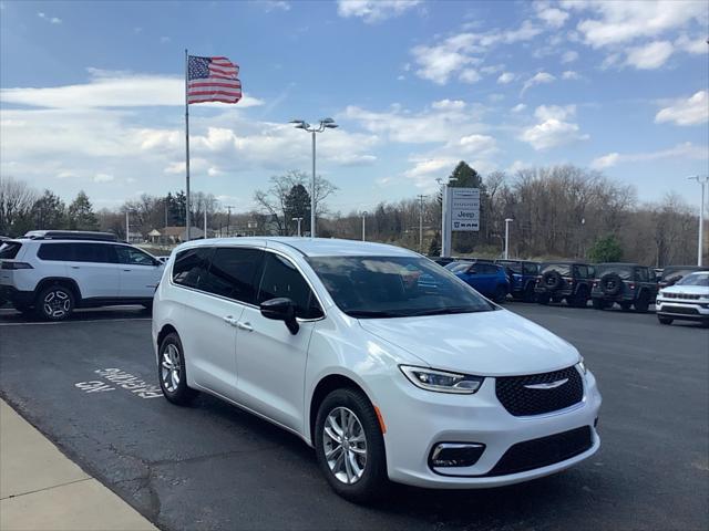 2026 Chrysler Pacifica PACIFICA SELECT AWD