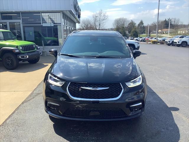 2026 Chrysler Pacifica PACIFICA SELECT AWD