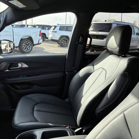 2026 Chrysler Pacifica PACIFICA SELECT 2026 Chrysler Pacifica PACIFICA SELECT