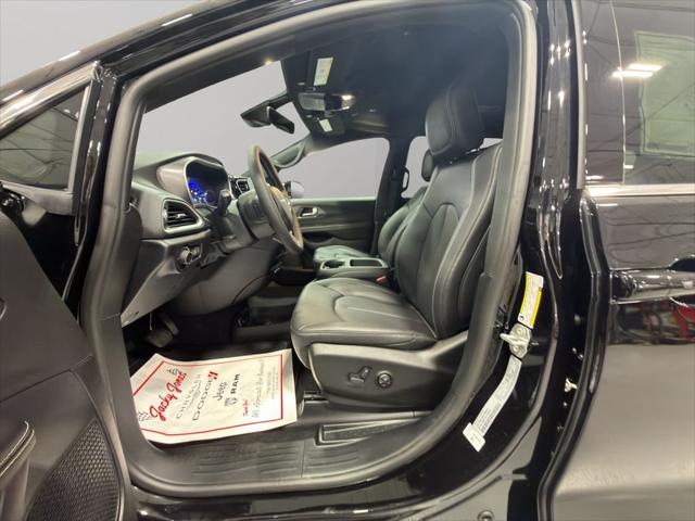 2026 Chrysler Voyager VOYAGER LX