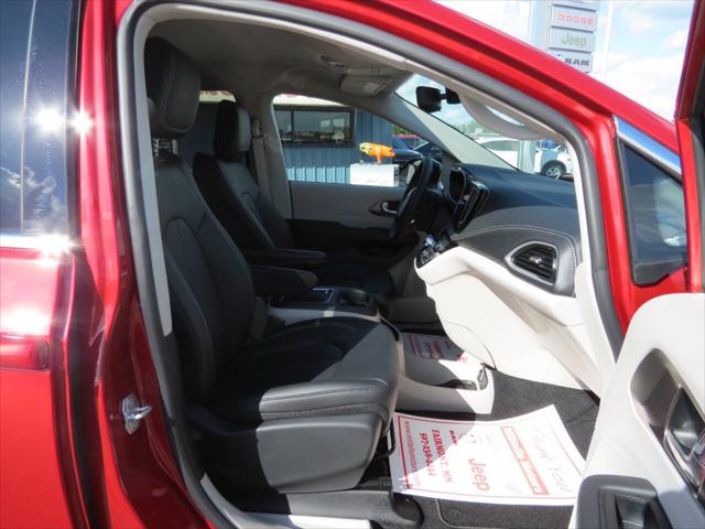 2026 Chrysler Voyager VOYAGER LX
