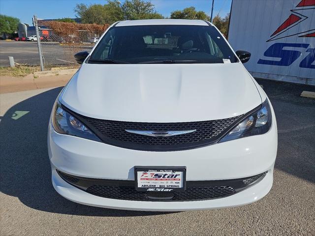 2026 Chrysler Voyager VOYAGER LX