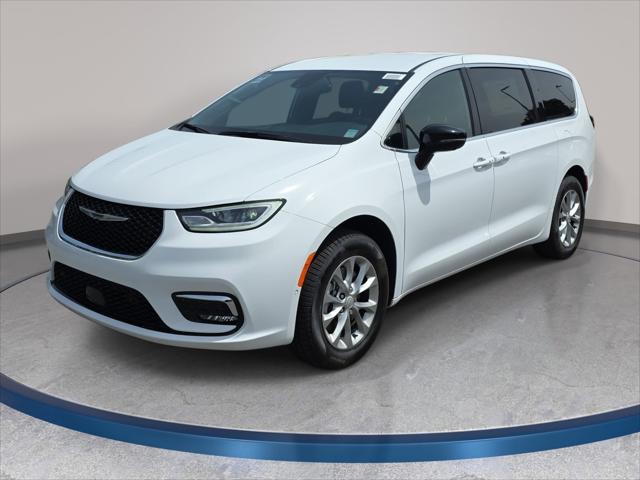 2026 Chrysler Pacifica PACIFICA SELECT AWD
