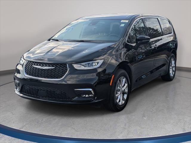 2026 Chrysler Pacifica PACIFICA SELECT AWD