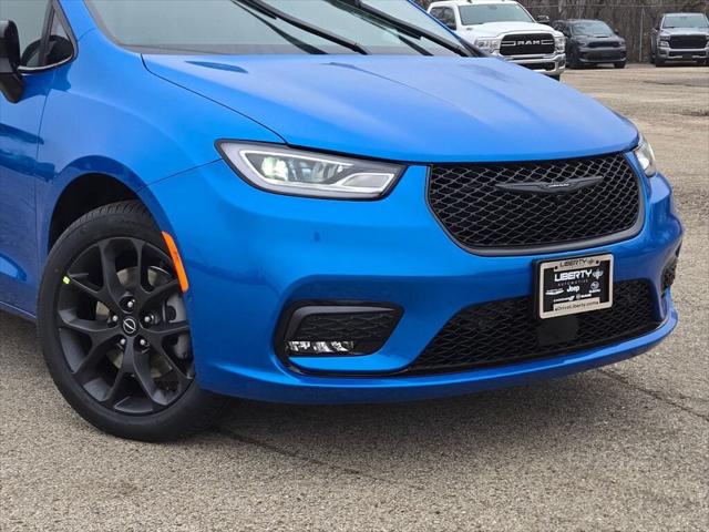 2026 Chrysler Pacifica PACIFICA SELECT AWD