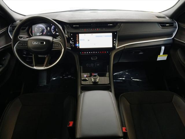 2026 Jeep Grand Cherokee L Altitude 4x4