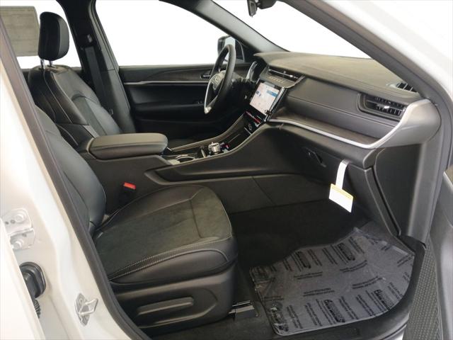 2026 Jeep Grand Cherokee L Altitude 4x4
