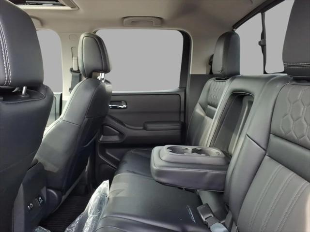 2024 Nissan Frontier Crew Cab SL 4x4