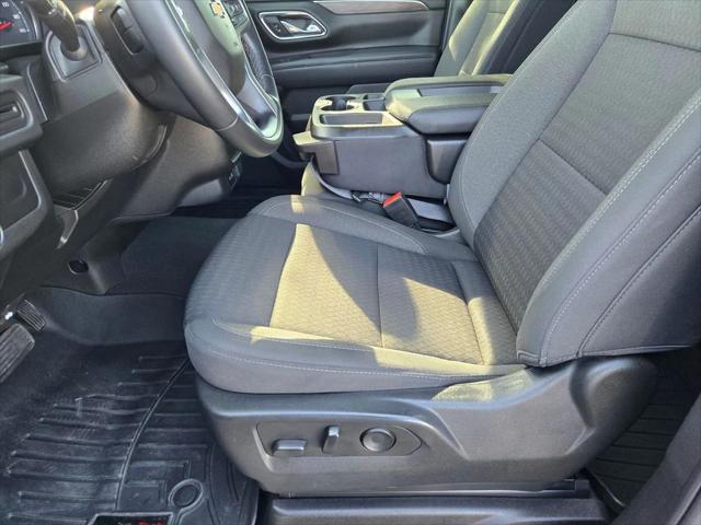 2023 Chevrolet Suburban 4WD LS