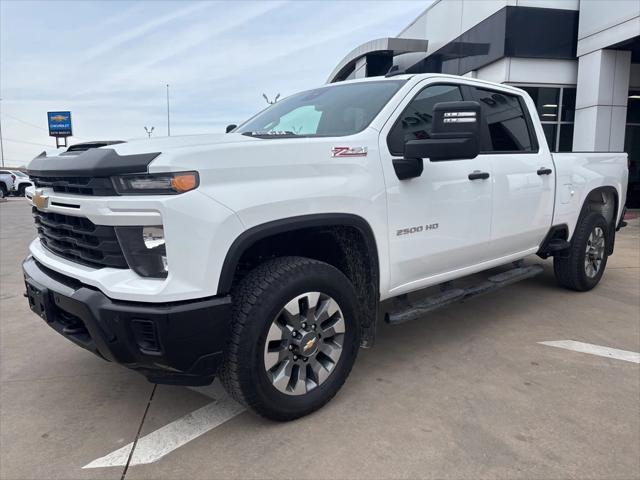 2025 Chevrolet Silverado 2500HD 4WD Crew Cab Standard Bed Custom