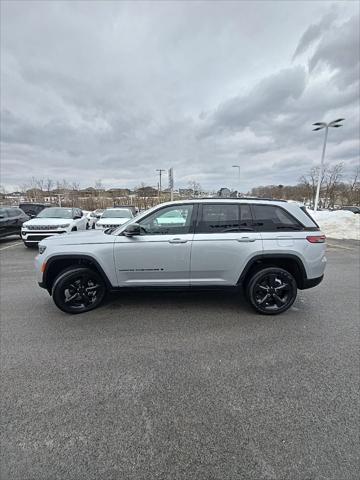 2023 Jeep Grand Cherokee Altitude 4x4
