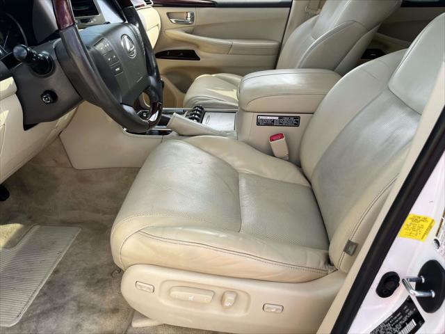 2015 Lexus LX 570 4WD 4DR