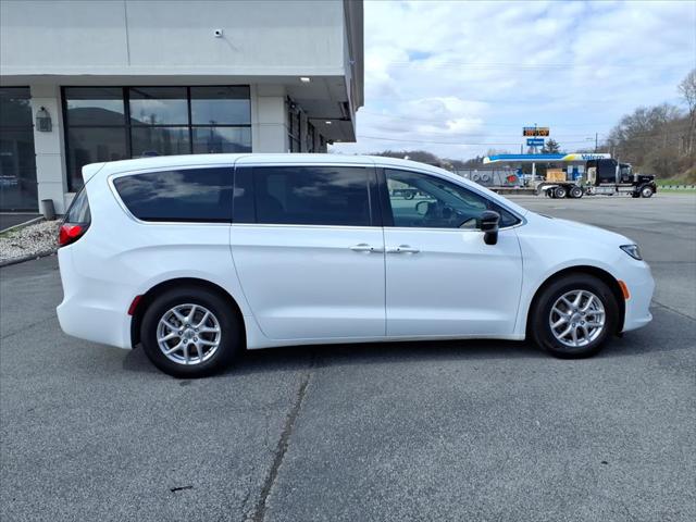 2024 Chrysler Pacifica Touring L 2024 Chrysler Pacifica Touring L