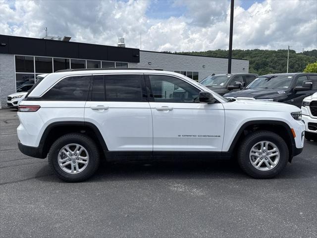 2025 Jeep Grand Cherokee GRAND CHEROKEE LAREDO 4X4 2025 Jeep Grand Cherokee GRAND CHEROKEE LAREDO 4X4