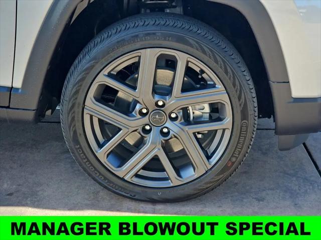 2026 Jeep Compass Latitude Altitude