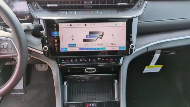 2026 Jeep Grand Cherokee Altitude 4x4