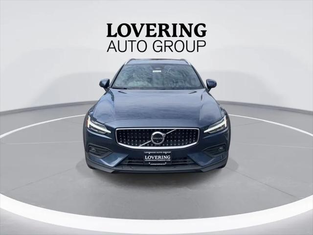2026 Volvo V60 Cross Country Ultra, B5 AWD Gas (mild hybrid)