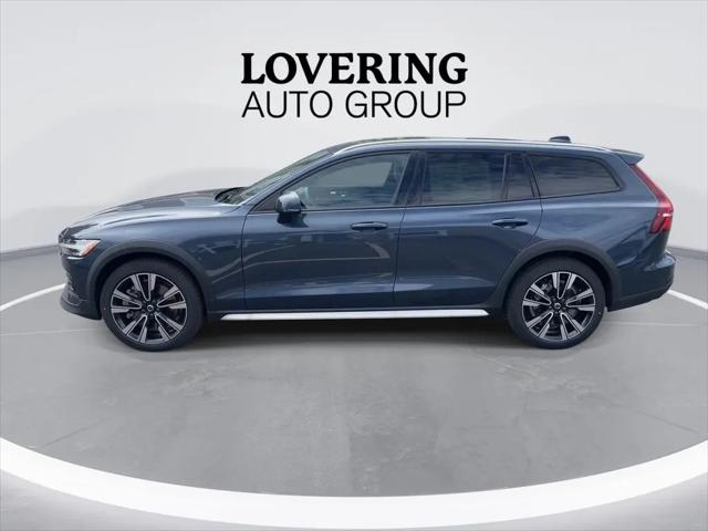 2026 Volvo V60 Cross Country Ultra, B5 AWD Gas (mild hybrid)