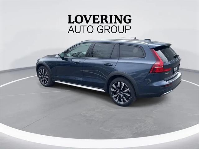 2026 Volvo V60 Cross Country Ultra, B5 AWD Gas (mild hybrid)